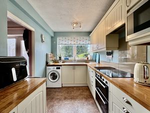 Photo 11- click for photo gallery